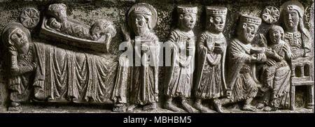 Saint Raymond de Barbastro (1067-1126). L'évêque du diocèse d'Roda-Barbastro. Reliefs du sépulcre retraçant la vie de la Vierge : la Nativité et l'Epiphanie. Détail. En date du 1170. Crypte de la cathédrale de Saint Vincent. Roda de Isabena, province de Huesca, Aragon, Espagne. Banque D'Images