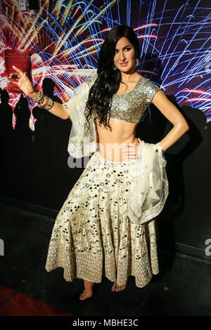 Statue de cire de l'actrice de Bollywood Katrina Kaif à l'expérience, dédiée à Indian cinema chez Madame Tussauds New York aux États-Unis le mardi, 10. Les visiteurs pourront se trouver face à face avec les chiffres de certains des plus emblématiques de l'Inde, y compris les étoiles Shah Rukh Khan, Ashwarya Rai, Amitabh Bachchan, Kareena Kappor, Hrithik Roshan, Salman Khan, Katrina Kaif et Madhuri Dixit. La célébration de toutes les choses, Bollywood, dynamique d'installations artistiques, projections et musique vous apportera l'expérience de la vie. (PHOTO : WILLIAM VOLCOV/BRÉSIL PHOTO PRESSE) Banque D'Images