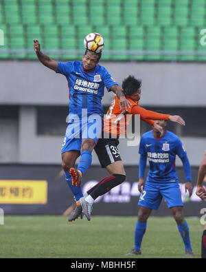 Beijing, Beijing, Chine. 8Th apr 2018. Beijing, Chine 8e avril 2018 : l'équipe de football de Shanghai Shenhua bat 2-0 à Beijing Renhe Super League 2018 chinois à Beijing, le 8 avril 2018. Crédit : SIPA Asie/ZUMA/Alamy Fil Live News Banque D'Images