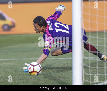 Beijing, Beijing, Chine. 8Th apr 2018. Beijing, Chine 8e avril 2018 : l'équipe de football de Shanghai Shenhua bat 2-0 à Beijing Renhe Super League 2018 chinois à Beijing, le 8 avril 2018. Crédit : SIPA Asie/ZUMA/Alamy Fil Live News Banque D'Images