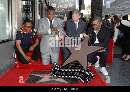 Los Angeles, CA, USA. 10 avr, 2018. Martin Lawrence, Tracy Morgan, Leron Gubler, Jordanie Peele à la cérémonie d'intronisation pour l'étoile sur le Hollywood Walk of Fame pour Tracy Morgan, Hollywood Boulevard, Los Angeles, CA, 10 avril 2018. Crédit : Michael Germana/Everett Collection/Alamy Live News Banque D'Images