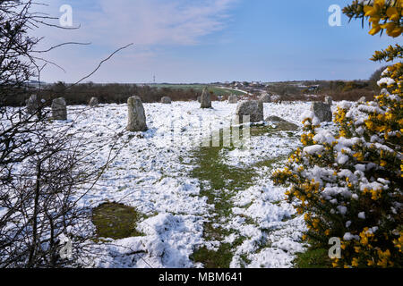 Boscawen ONU. Stone Circle à Cornwall. Bien que l'âge du Bronze pierre centrale est estimé à ce jour à partir de l'âge néolithique. La neige rare à Cornwall Banque D'Images