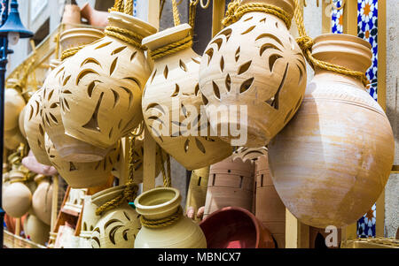 Poterie et Artisanat différents à Nizwa Nizwa, Oman dans le marché Banque D'Images