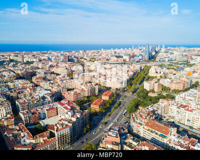 Antenne de Barcelone vue panoramique. Barcelone est la capitale et la plus grande ville de la Catalogne en Espagne. Banque D'Images