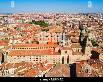 La Clerecia ou clergé bâtiment dans la ville de Salamanque, Castille et Leon en Espagne Banque D'Images