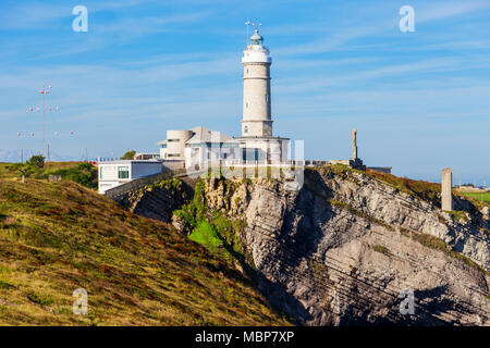 Phare Faro Cabo Mayor de Santander Cantabrie ville, région de l'Espagne Banque D'Images