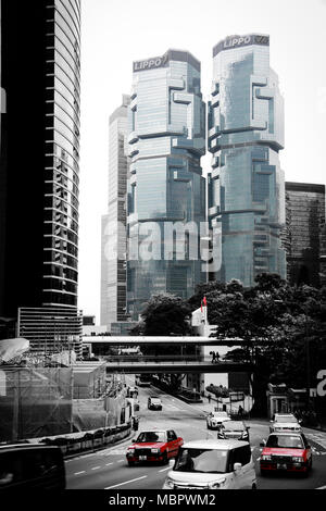 Lippo Twin Towers et de trafic le long d'un large chemin se précipiter à Hong Kong, RAS de Chine Banque D'Images