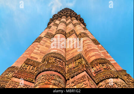 Le Qutub Minar, site du patrimoine mondial de l'UNESCO à New Delhi, Inde Banque D'Images