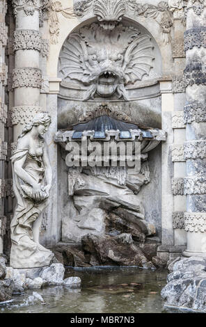 La fontaine des nymphes 'Baignoire' dans le Zwinger. Dresde, Allemagne de l'Est. Banque D'Images