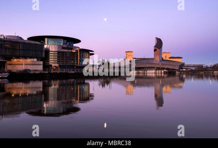 Lever du soleil à Salford, Greater Manchester England UK Banque D'Images