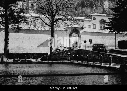 Entrée principale de l'abbaye de Vallombrosa, Reggello Toscane. Italie Banque D'Images