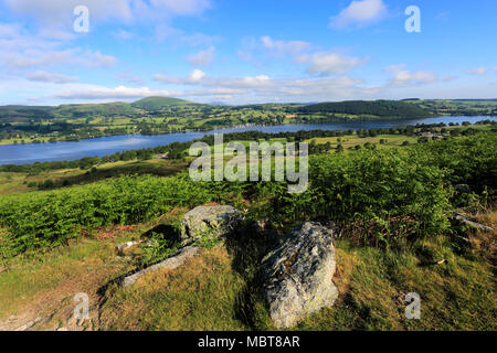 Voir d'Ullswater de Arthurs Pike est tombé, Martindale, Parc National de Lake district, comté de Cumbria, Angleterre, Royaume-Uni Banque D'Images