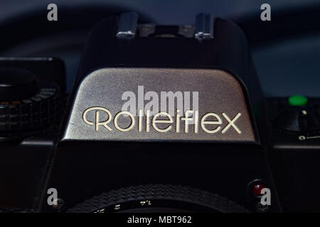 Gros plan du prisme de Rolleiflex Vintage 35mm appareil photo reflex à objectif unique. UK Banque D'Images