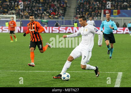 LVIV, UKRAINE - novembre, 25 : Cristiano Ronaldo du Real Madrid FC lors du match de Ligue des Champions contre le FC Shakhtar à l'Arena Lviv Banque D'Images