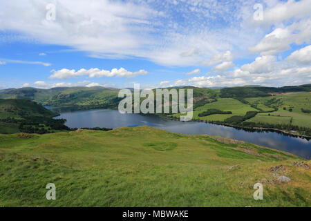 Voir d'Ullswater de Arthurs Pike est tombé, Martindale, Parc National de Lake district, comté de Cumbria, Angleterre, Royaume-Uni Banque D'Images