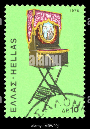 Grèce - circa 1975 : timbre imprimé en Grèce à partir de la ''instruments de musique traditionnels' question démontre une scénographie, vers 1975. Banque D'Images