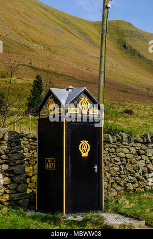 Vintage Automobile Association Téléphone d'urgence fort sur Dunmail soulever. Boîte de 487 AA, Barrow in Furness, Parc National de Lake District, Cumbria, Royaume-Uni Banque D'Images