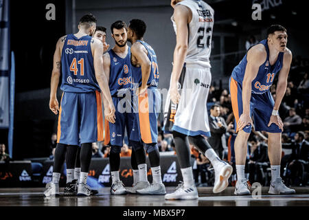 Tallinn, Tallinn, Estonie. Apr 11, 2018. Les joueurs de l'équipe de CSKA Moscou vu pendant le match de Ligue des VTB que BC Kalev Cramo a perdu 95:105 pour le CSKA Moscou à Saku Suurhall à Tallinn. Credit : Hendrik Osula SOPA/Images/ZUMA/Alamy Fil Live News Banque D'Images