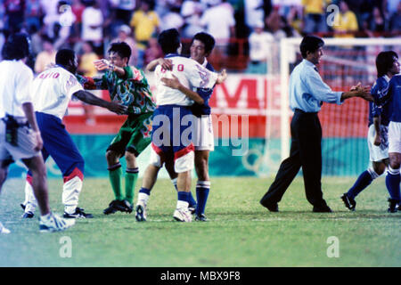 Miami, Floride, USA. 21 juillet, 1996. (L-R) GKMario, Yoshikatsu Kawaguchi, Shinji Suto, Naoki Matsuda, Akira Nishino (JPN) Football/soccer : Jeux Olympiques Atlanta 1996 Men's Football Groupe D match entre le Japon 1-0 le Brésil à l'Orange Bowl de Miami, Florida, United States . Credit : Katsuro Okazawa/AFLO/Alamy Live News Banque D'Images