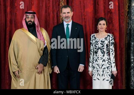 OFRECEN LOS REYES UN ALMUERZO EN L'HONNEUR DE SU ALTEZA REAL Mohammed bin Salman Bin Abdulaziz Al Saud, PRINCIPE HEREDERO DEL REINO DE L'ARABIE SAOUDITE LETIZIA ORTIZ ROCASOLANO;FELIPE DE BORBON Y GRECIA;Mohammed bin Salman Bin Abdulaziz Al Saud ; 12/04/2018 Les rois d'Espagne, Felipe VI et Letizia, offrir un déjeuner au Prince héritier d'Arabie saoudite Mohammed Bin Salman Bin Abdulaziz Al Saud, dans le Palais Royal de Madrid/Cordonpress EP888 Banque D'Images