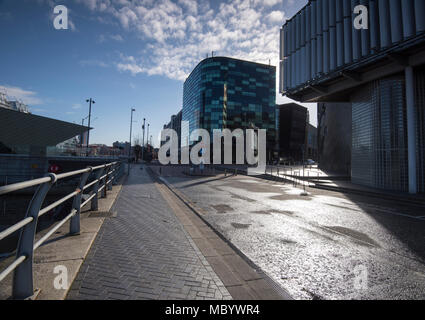 Tôt le matin la lumière et ombre à Salford, Greater Manchester England UK Banque D'Images