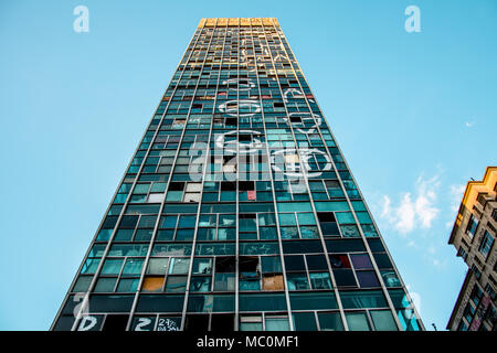 Sao Paulo, Brésil - août 2017 : consultez d'une vue externe d'un bâtiment de couleur . Il descendit/s'est effondré sur le feu sur 2018, 01 mai. Banque D'Images