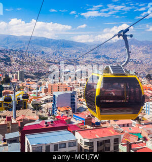 Mi Teleferico téléphérique est un système de transport urbain dans la ville de La Paz, Bolivie. Banque D'Images