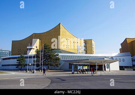 La salle de concert Philharmonie de Berlin, l'accueil de l'Orchestre Philharmonique de Berlin, l'architecte Hans Scharoun, entrée principale et la salle de concert principale Banque D'Images