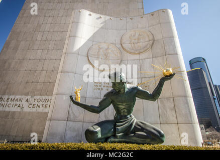 L'esprit de Detroit, à la Coleman un jeune Centre municipal. La statue de bronze a été commandé par la ville en 1958. Detroit, Michigan, USA Banque D'Images