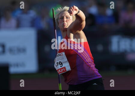 Lucerne, Suisse. 17th, 2012. Christina Obergfoll de l'Allemagne en action au cours de la féministe du javelot cas de l'athlétisme Réunion compet Banque D'Images