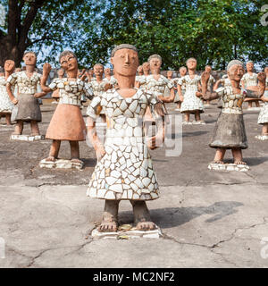 CHANDIGARH, INDE - Novembre 04, 2015 : sculptures au Jardin de Chandigarh, c'est un jardin de sculptures à Chandigarh, en Inde. Banque D'Images