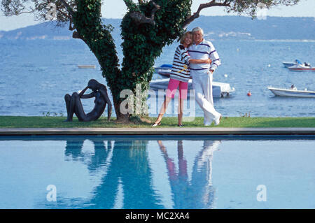 Gunter Sachs mit Ehefrau Mirja. Gunter Sachs avec son épouse Mirja. Banque D'Images