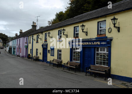 Le pub de Fitzgerald était souvent présenté comme un local dans la populaire série télévisée de la BBC, ' Ballykissangel' dans le village d'Avoca. Avoca est dans le W Banque D'Images