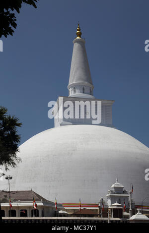 Ruwanwelisaya Dagoba Anuradhapura North Central Province Sri Lanka Banque D'Images