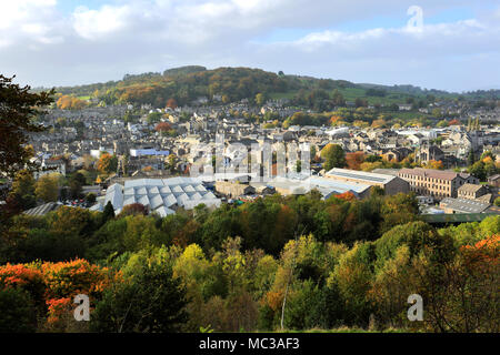 Vue d'automne sur la ville de Kendal Kendal Castle, Cumbria, Angleterre, Royaume-Uni Banque D'Images