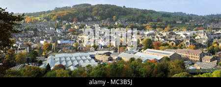 Vue d'automne sur la ville de Kendal Kendal Castle, Cumbria, Angleterre, Royaume-Uni Banque D'Images