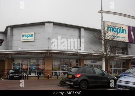 Maplin superstore à Kidderminster Worcestershire où les ventes d'affiches et la fermeture des affiches dans les fenêtres Banque D'Images