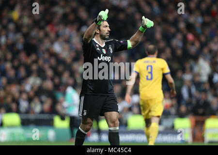 Madrid, Espagne. Apr 11, 2018. GIANLUIGI BUFFON de la Juventus lors de la Ligue des Champions, quart de finale, 2ème leg match de football entre le Real Madrid et la Juventus FC le 11 avril 2018 à Santiago Bernabeu à Madrid, Espagne Credit : Manuel Blondeau/ZUMA/Alamy Fil Live News Banque D'Images