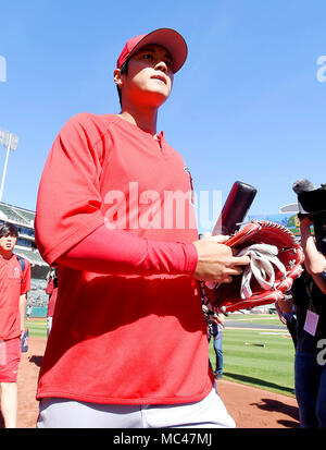 Shohei Ohtani du Los Angeles Angels avant le jour de l'ouverture d'un match de baseball de ligue majeure contre les Oakland Athletics d'Oakland Coliseum à Oakland, Californie, États-Unis, le 29 mars 2018. Credit : AFLO/Alamy Live News Banque D'Images