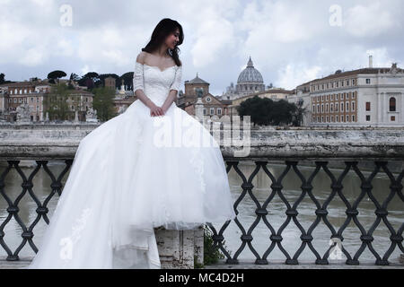 13 avril 2018- Rome, Italie - Rome dans une drôle de printemps. Credit : Evandro Inetti/ZUMA/Alamy Fil Live News Banque D'Images