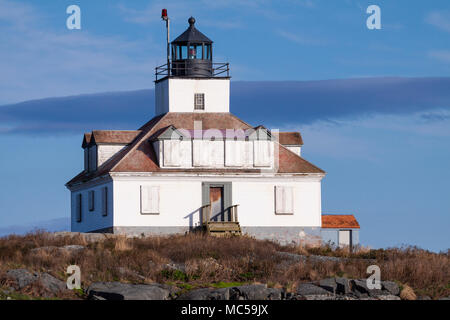 Le phare de Egg Rock, sur une île de Frenchman Bay, est visible depuis diverses vues sur le parc national Acadia Loop Road sur l'île Mount Desert. Banque D'Images