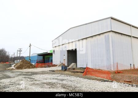 La construction de la 20e d'armes chimiques, biologiques, radiologiques, nucléaires, des explosifs (CBRNE) siège de commande continue sur le GAP Nord. 5046 Construction, en face de l'immeuble du siège principal, dispose d'une zone de la baie de stockage pour qui est attaché à un autre salon avec des bureaux et salles de conférence. Banque D'Images