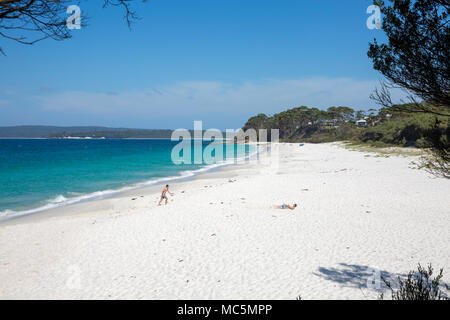 Plage de sable blanc de Greenfield à Jervis Bay National Park, New South Wales, Australie Banque D'Images