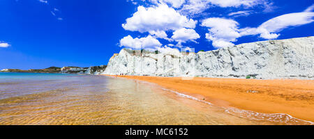 Xi unique,plage,vue panoramique sur l'île de Céphalonie, Grèce. Banque D'Images