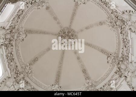 Détails de plafond du dôme à l'intérieur de la Mosquée Cathédrale de Cordoue, Andalousie, Espagne Banque D'Images