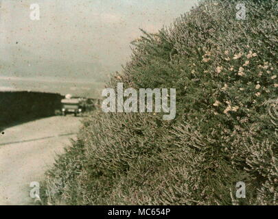 AJAXNETPHOTO. 1911 (environ). MERIONETHSHIRE, Pays de Galles, Royaume-Uni. - Voir l'A FAIT AVEC DÉBUT DE FILM COULEUR AUTOCHROME. Photographe:Inconnu © COPYRIGHT DE L'IMAGE NUMÉRIQUE PHOTO VINTAGE AJAX AJAX BIBLIOTHÈQUE SOURCE : VINTAGE PHOTO LIBRARY COLLECTION REF :(C)AVL   1911 ACHM 25 Banque D'Images