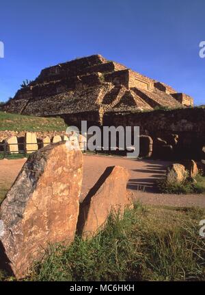 L'archéologie mexicaine. Monte Alban a une histoire complexe, ses bâtiments couvrent des périodes datant de 600 avant JC à 750 après JC. Banque D'Images