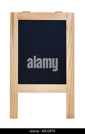 Chalk board vide noir avec châssis en bois blanc plus isolés. With clipping path. Banque D'Images