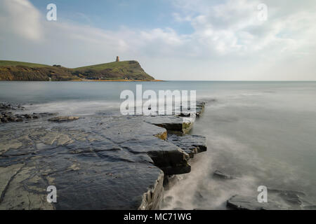 La baie de Kimmeridge, Tour Clavell, Jurassic Coast, Dorset, England, UK Banque D'Images