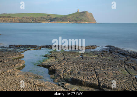 La baie de Kimmeridge, Tour Clavell, Jurassic Coast, Dorset, England, UK Banque D'Images